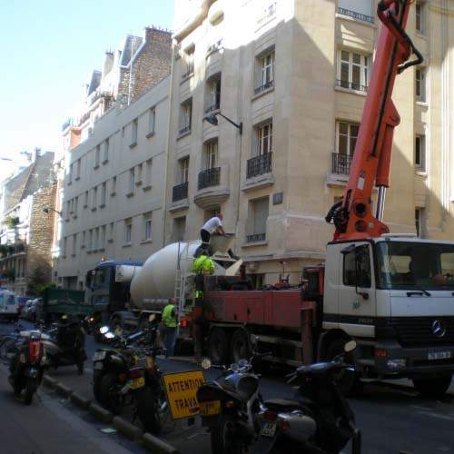 Chantier de rénovation de bâtiment Île-de-France